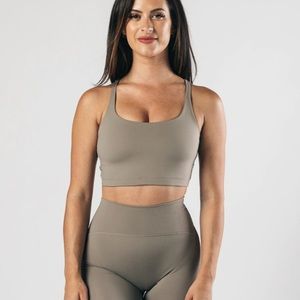 Alphalete Surface altitude bra sports bra - sea shell - L